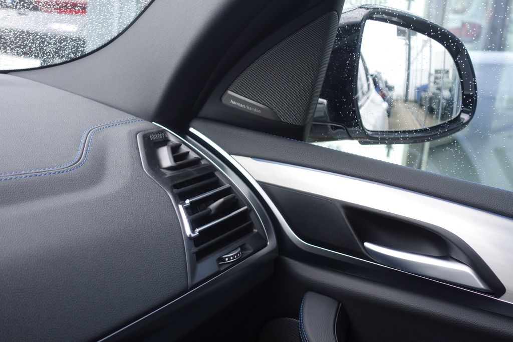 BMW iX3 2023