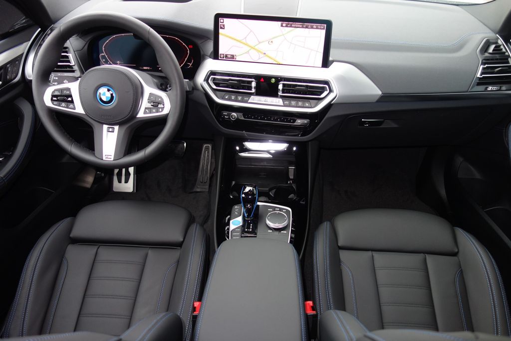 BMW iX3 2023