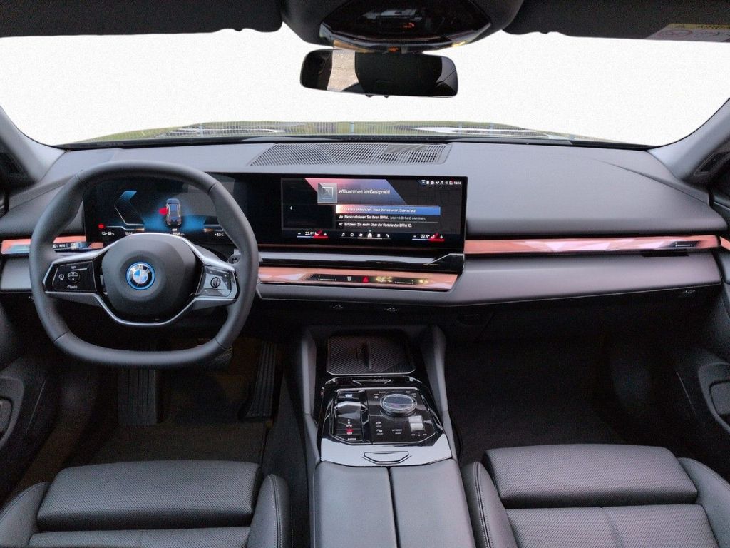 BMW i5 2024