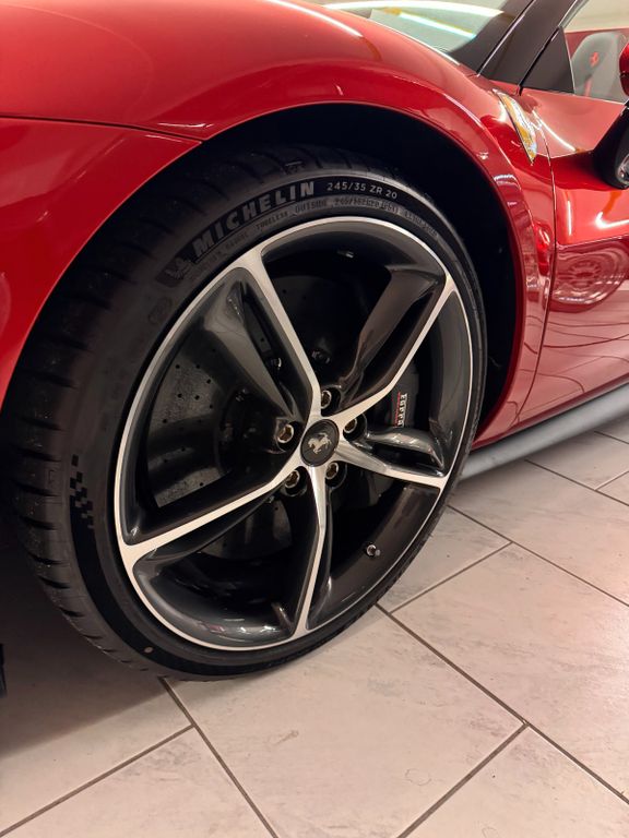 Ferrari 296 GTS 2024