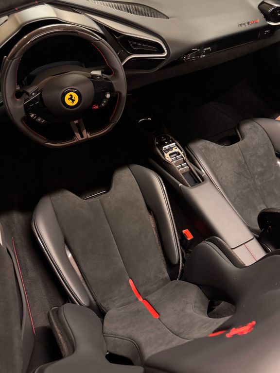 Ferrari 296 GTS 2024