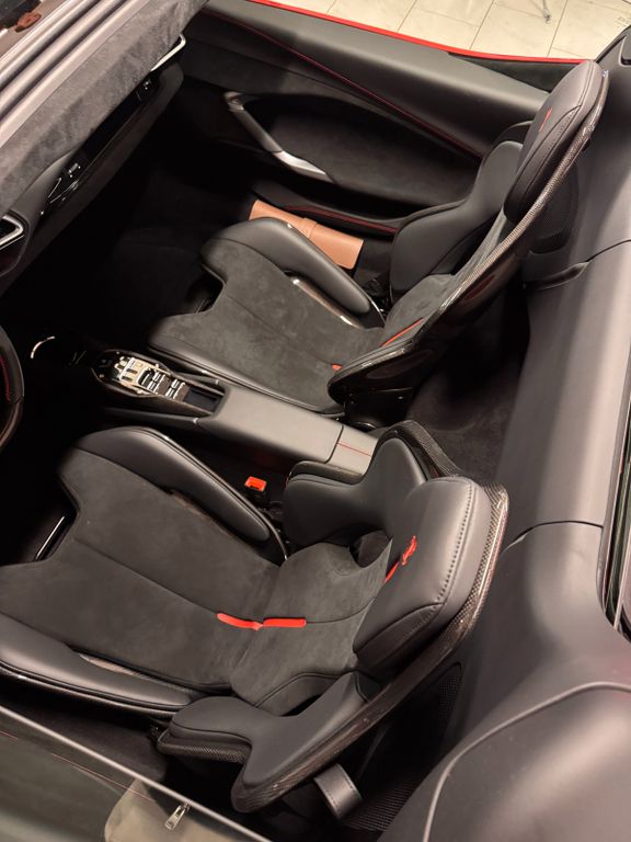 Ferrari 296 GTS 2024