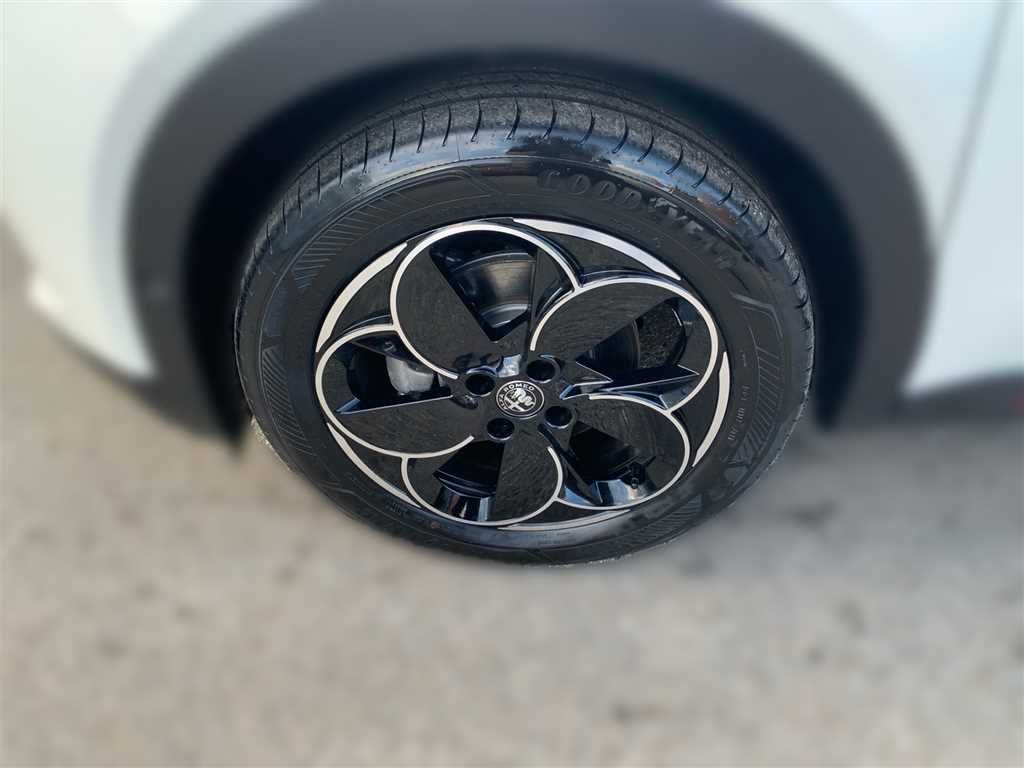 Alfa Romeo Junior 2025