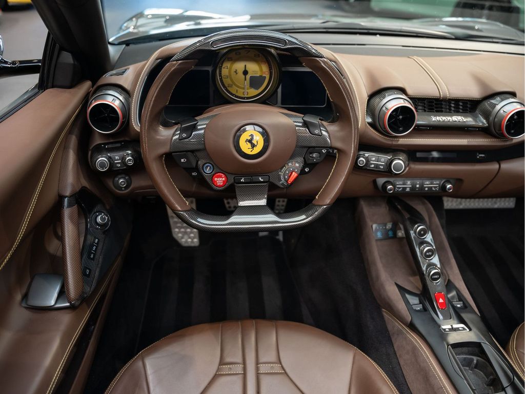 Ferrari 812 2022