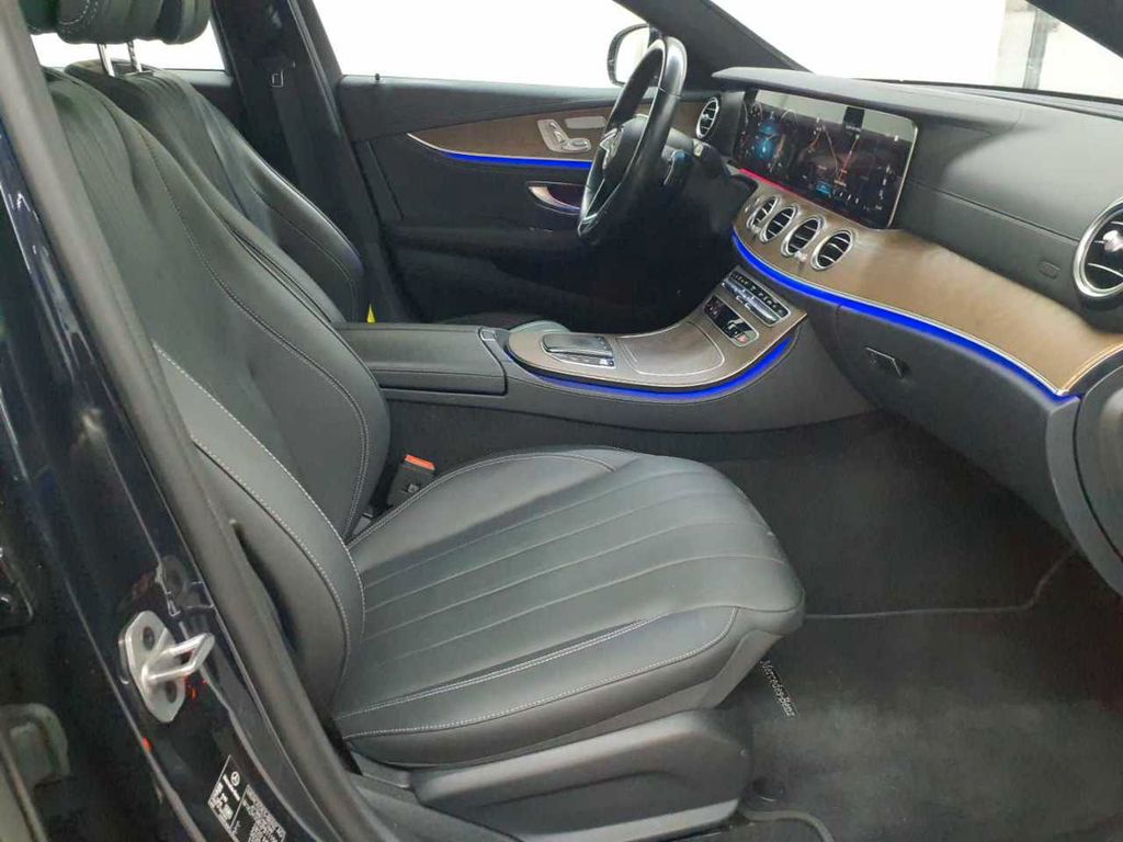 Mercedes-Benz E 300 2022