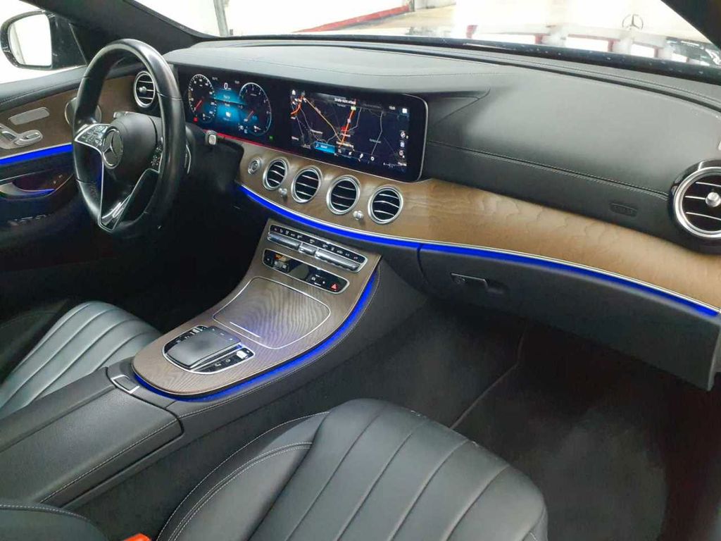 Mercedes-Benz E 300 2022