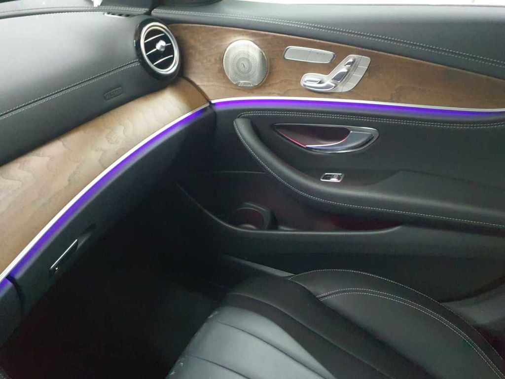 Mercedes-Benz E 300 2022