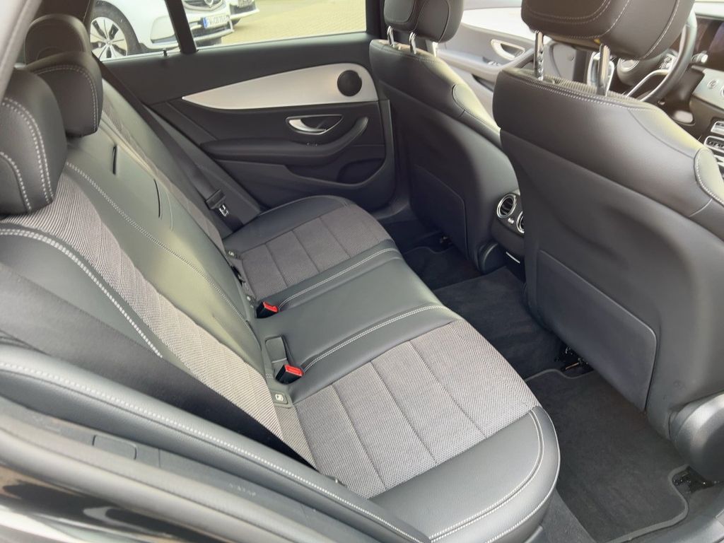 Mercedes-Benz E 300 2022