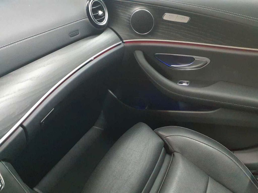 Mercedes-Benz E 300 2022