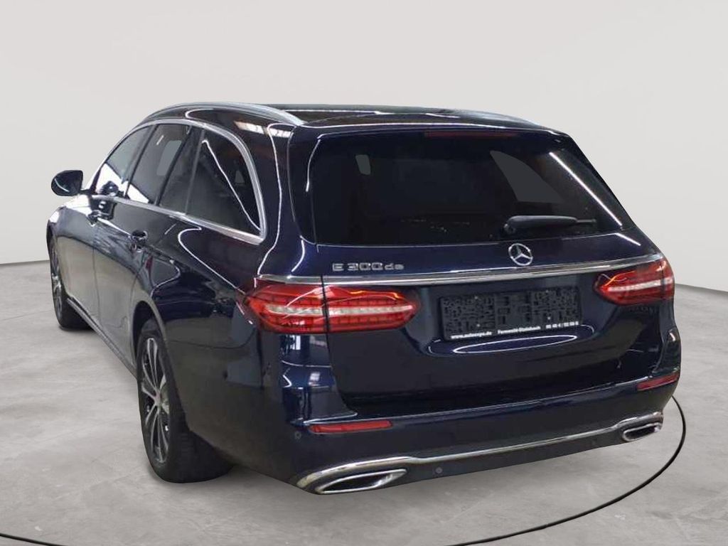 Mercedes-Benz E 300 2022