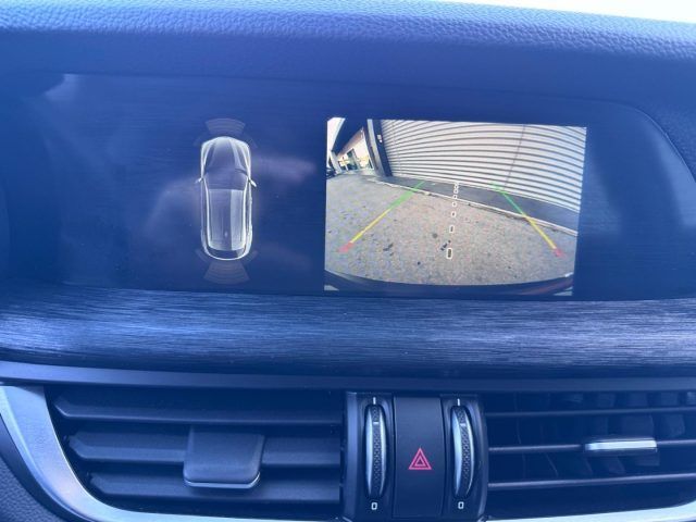 Alfa Romeo Stelvio 2023