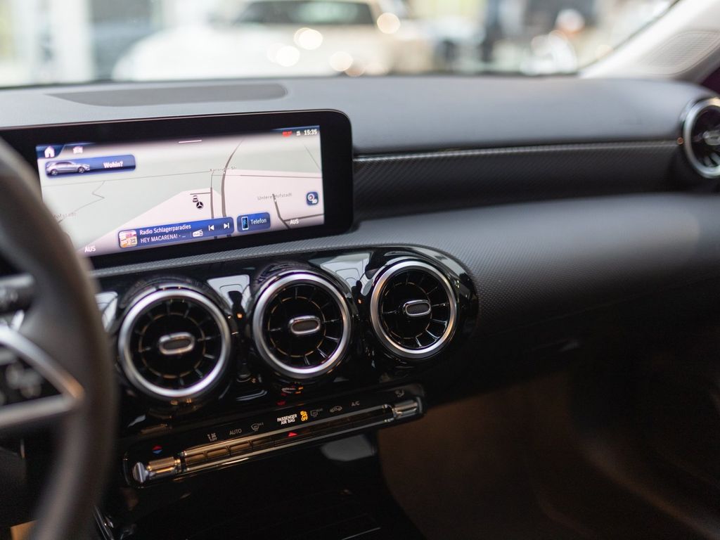 Mercedes-Benz A 200 2024