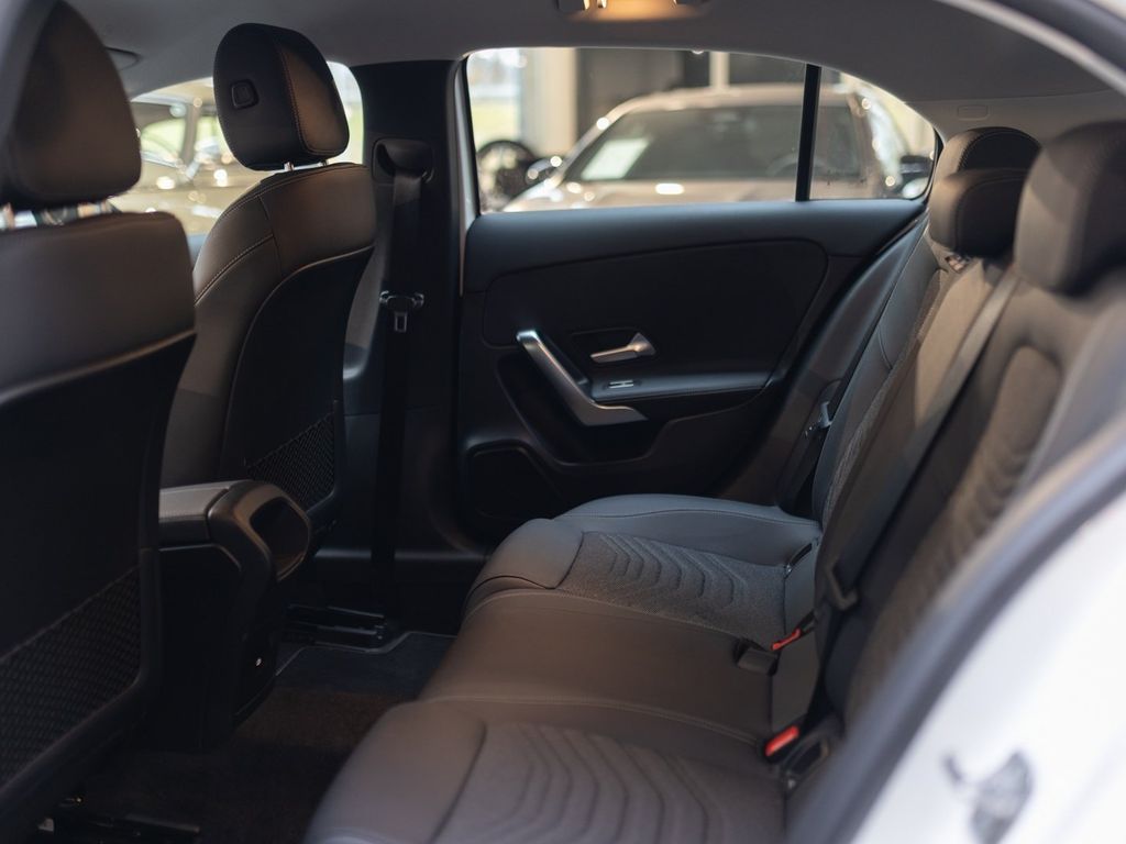 Mercedes-Benz A 200 2024