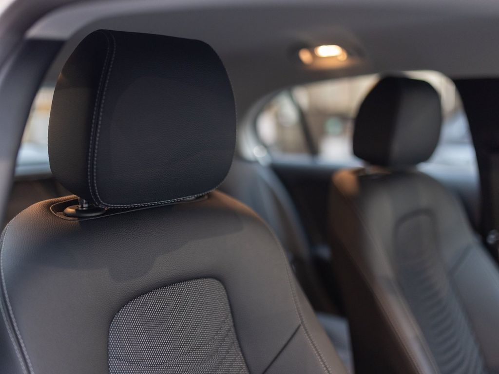 Mercedes-Benz A 200 2024