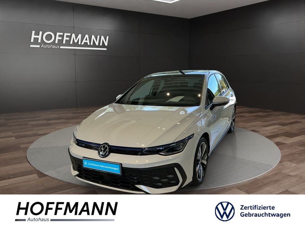 Volkswagen Golf 2025