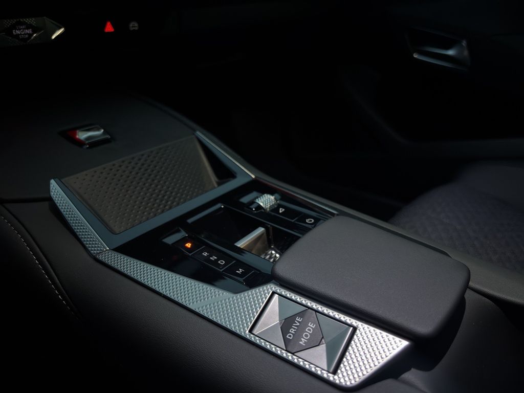 DS Automobiles DS4 2025