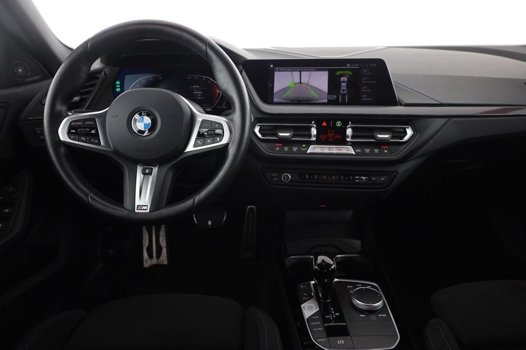 BMW 218 2024