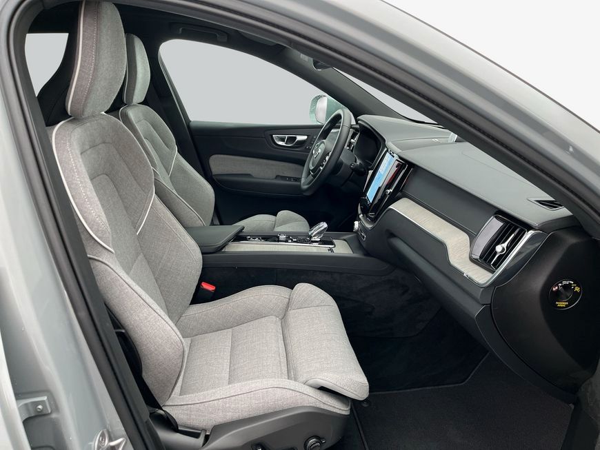 Volvo XC60 2025