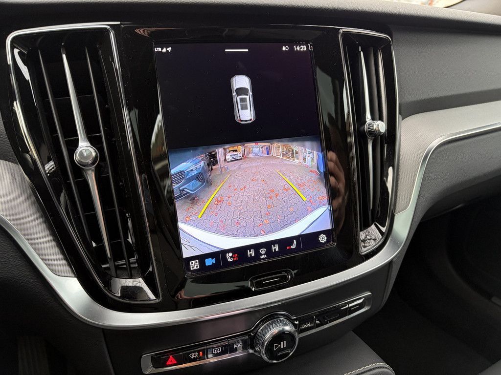 Volvo V60 2023