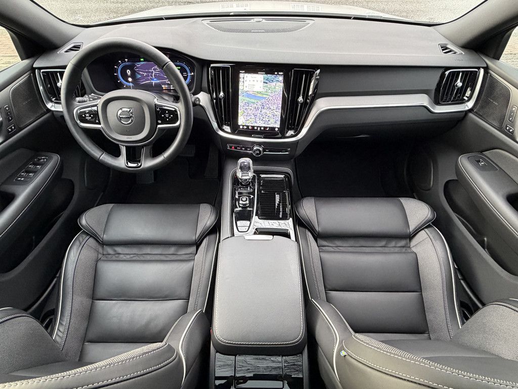 Volvo V60 2023