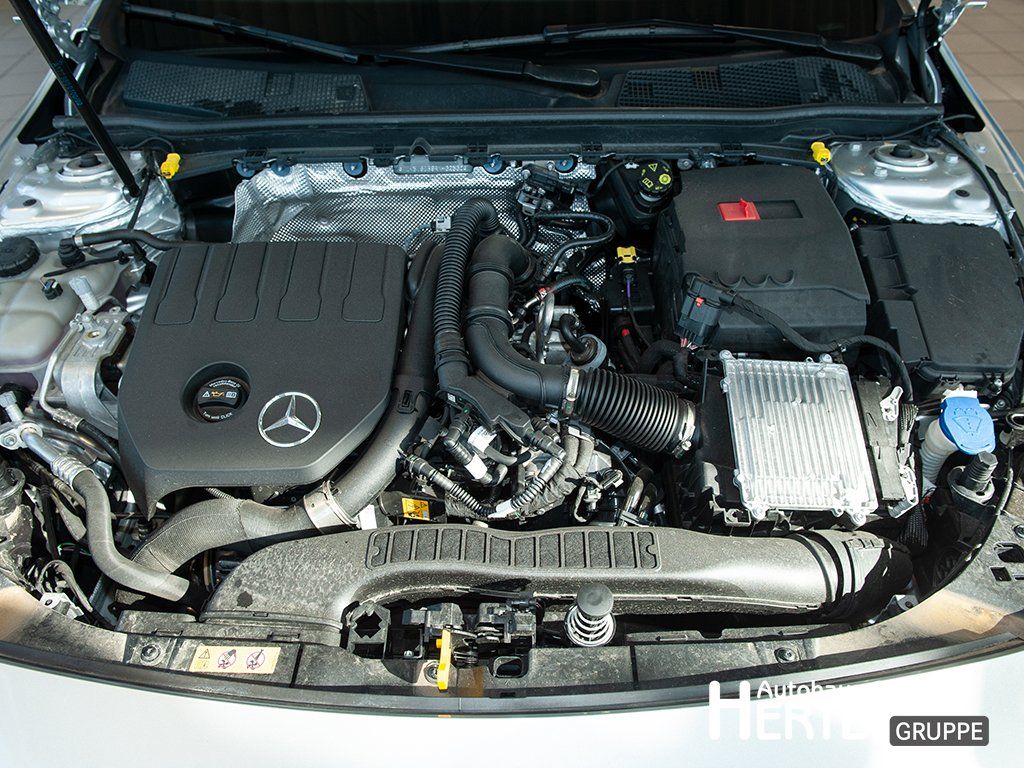 Mercedes-Benz CLA 180 2023