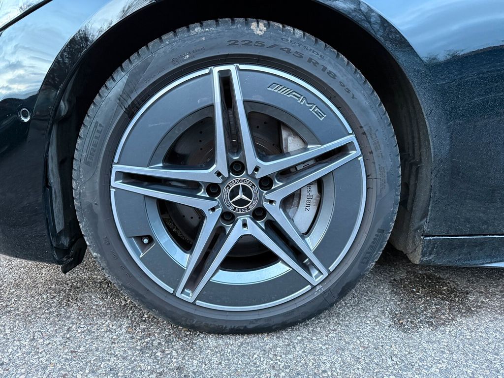 Mercedes-Benz C 300 2025