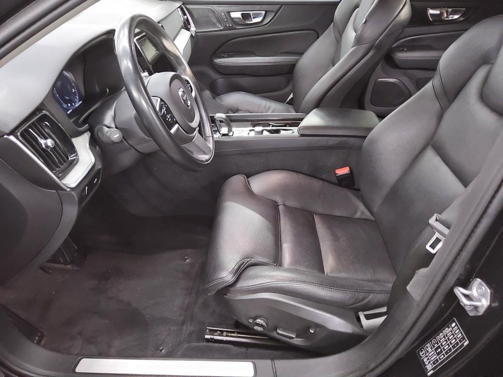 Volvo V60 Cross Country 2022