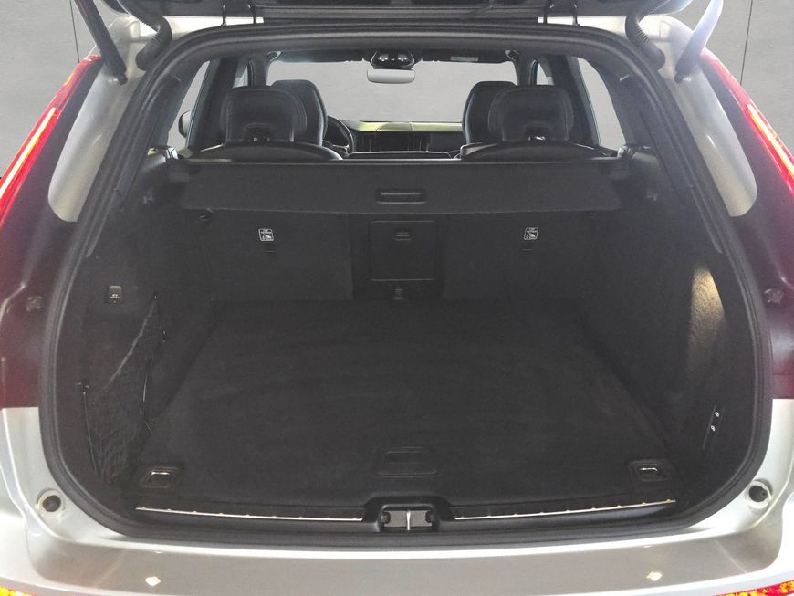 Volvo XC60 2022