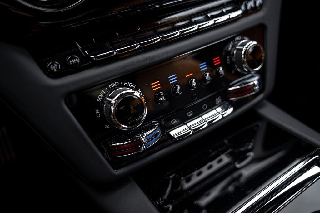 Rolls-Royce Spectre 2025