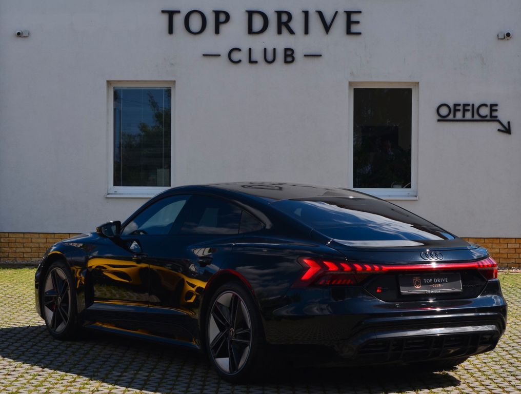 Audi RS e-tron GT 2021