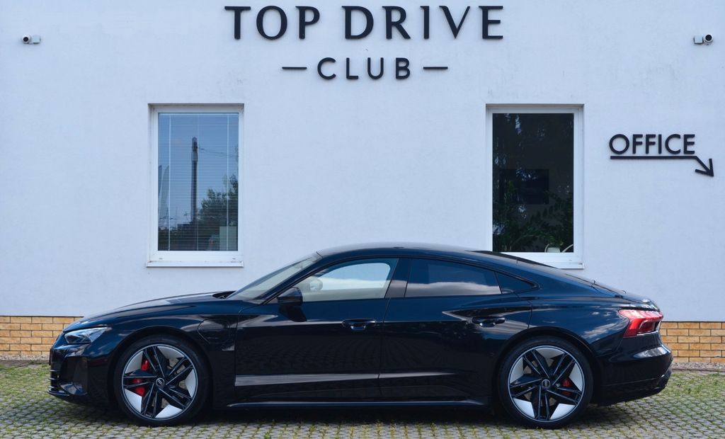 Audi RS e-tron GT 2021