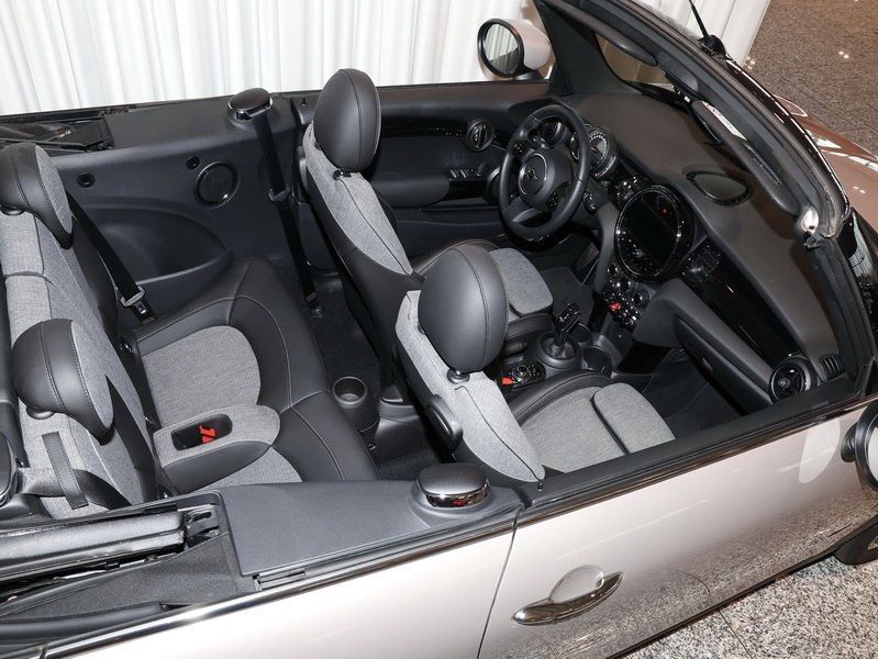 MINI Cooper Cabrio 2022