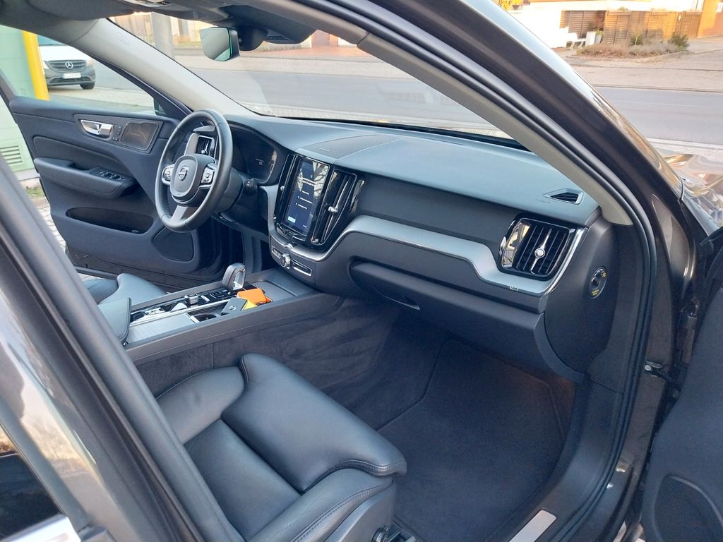 Volvo XC60 2023