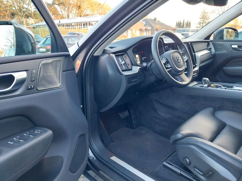 Volvo XC60 2023