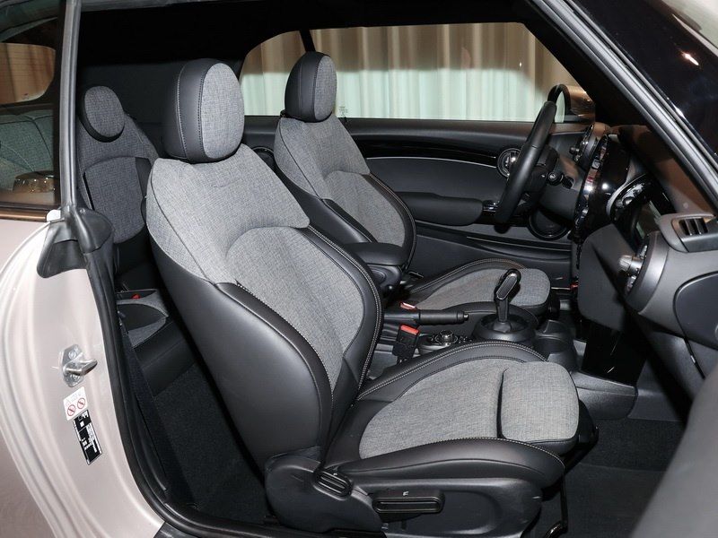 MINI Cooper Cabrio 2022