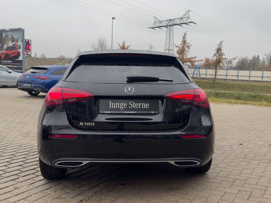 Mercedes-Benz A 180 2025