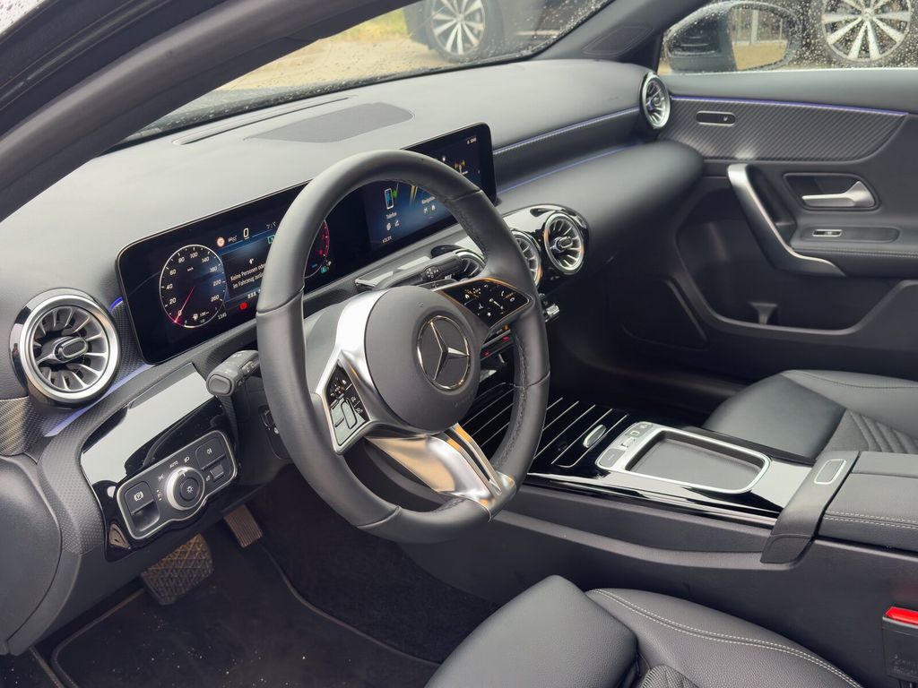 Mercedes-Benz A 180 2025