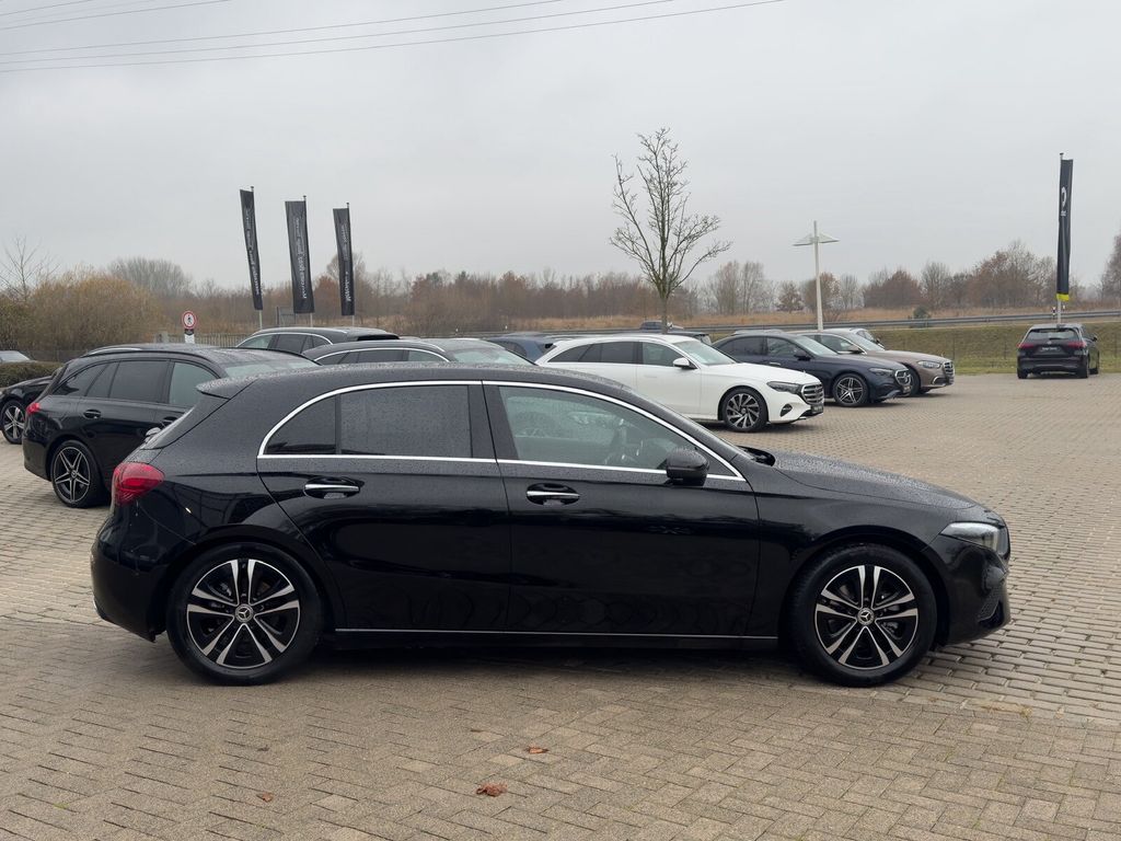 Mercedes-Benz A 180 2025
