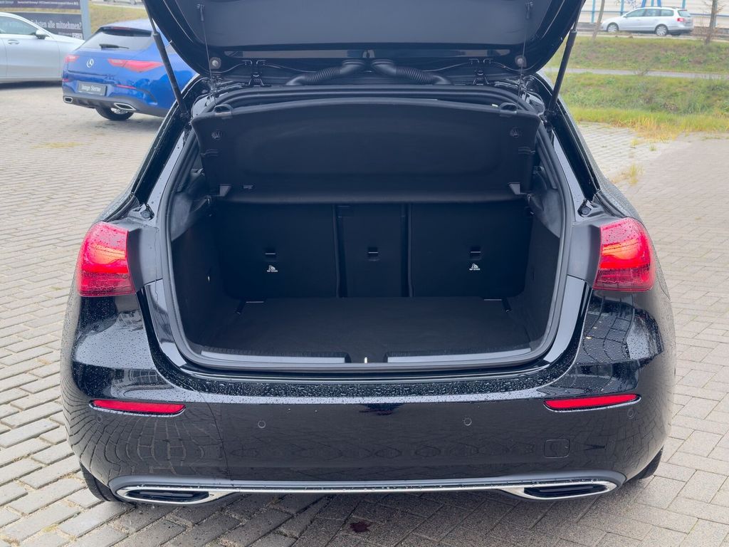 Mercedes-Benz A 180 2025