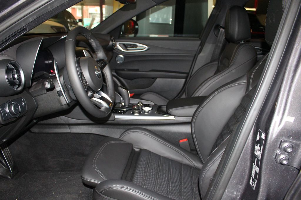 Alfa Romeo Giulia 2025