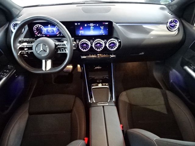 Mercedes-Benz B 200 2024