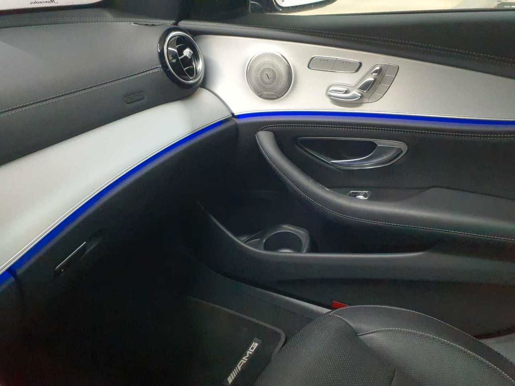 Mercedes-Benz E 300 2022