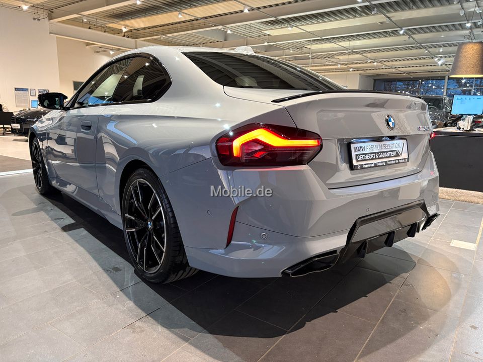 BMW M240i 2024