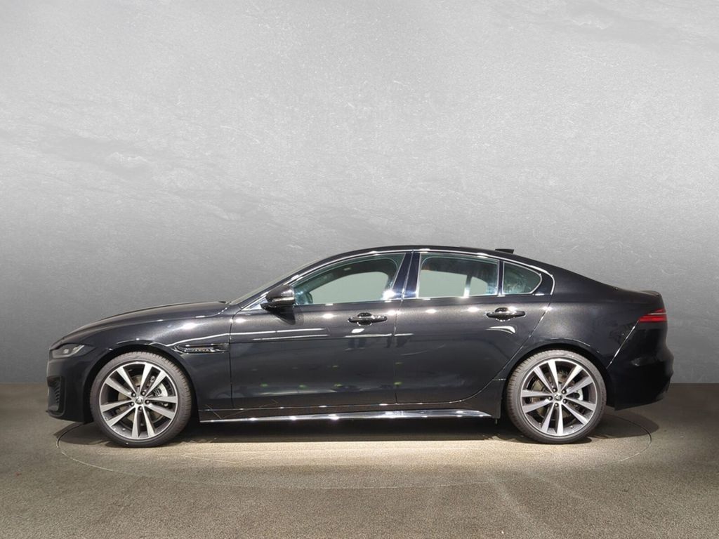 Jaguar XE 2024