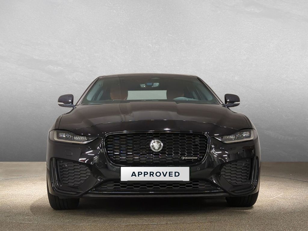 Jaguar XE 2024