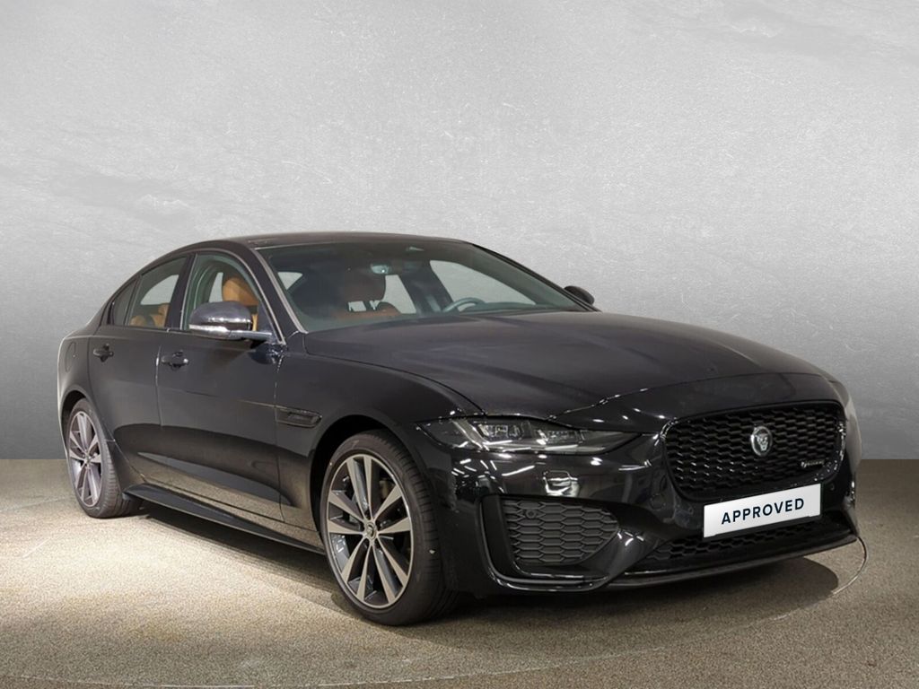 Jaguar XE 2024
