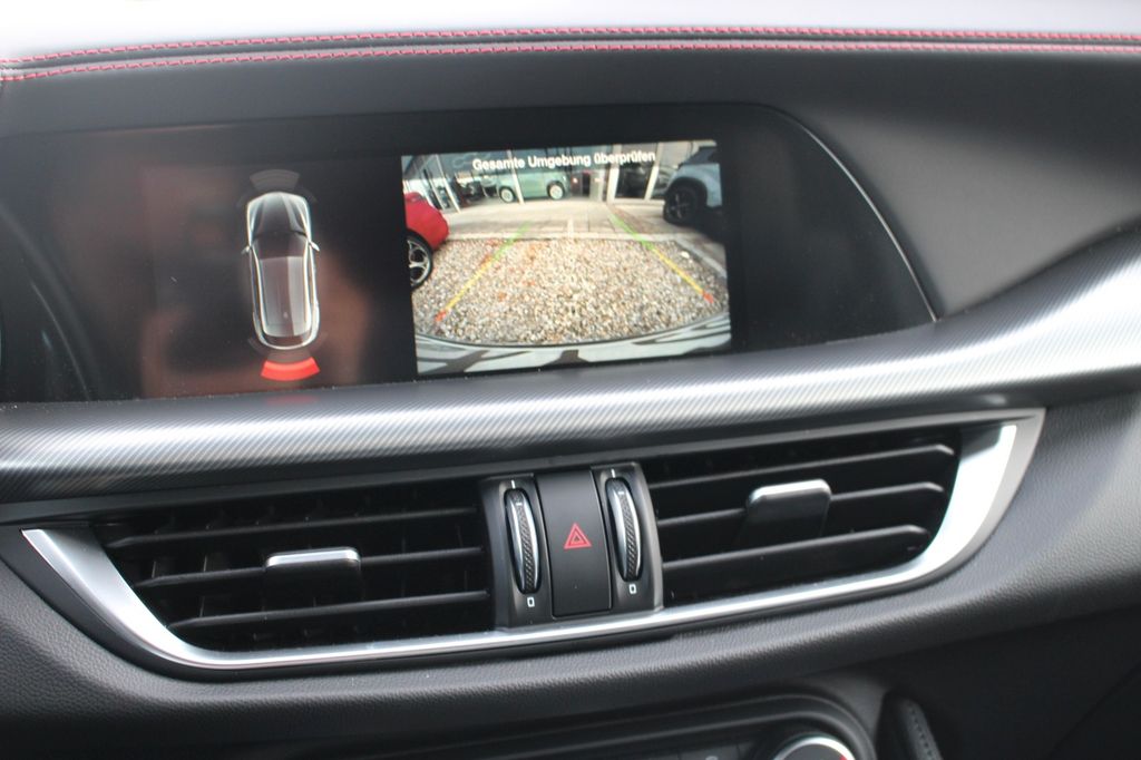 Alfa Romeo Stelvio 2025