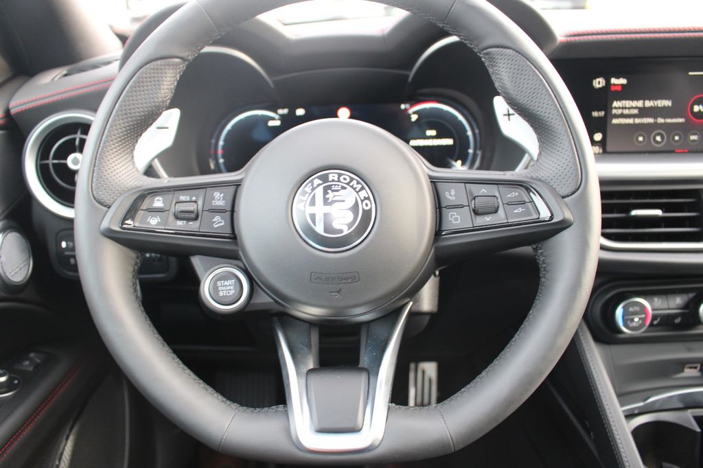 Alfa Romeo Stelvio 2025