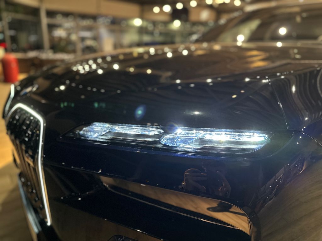 BMW i7 2024