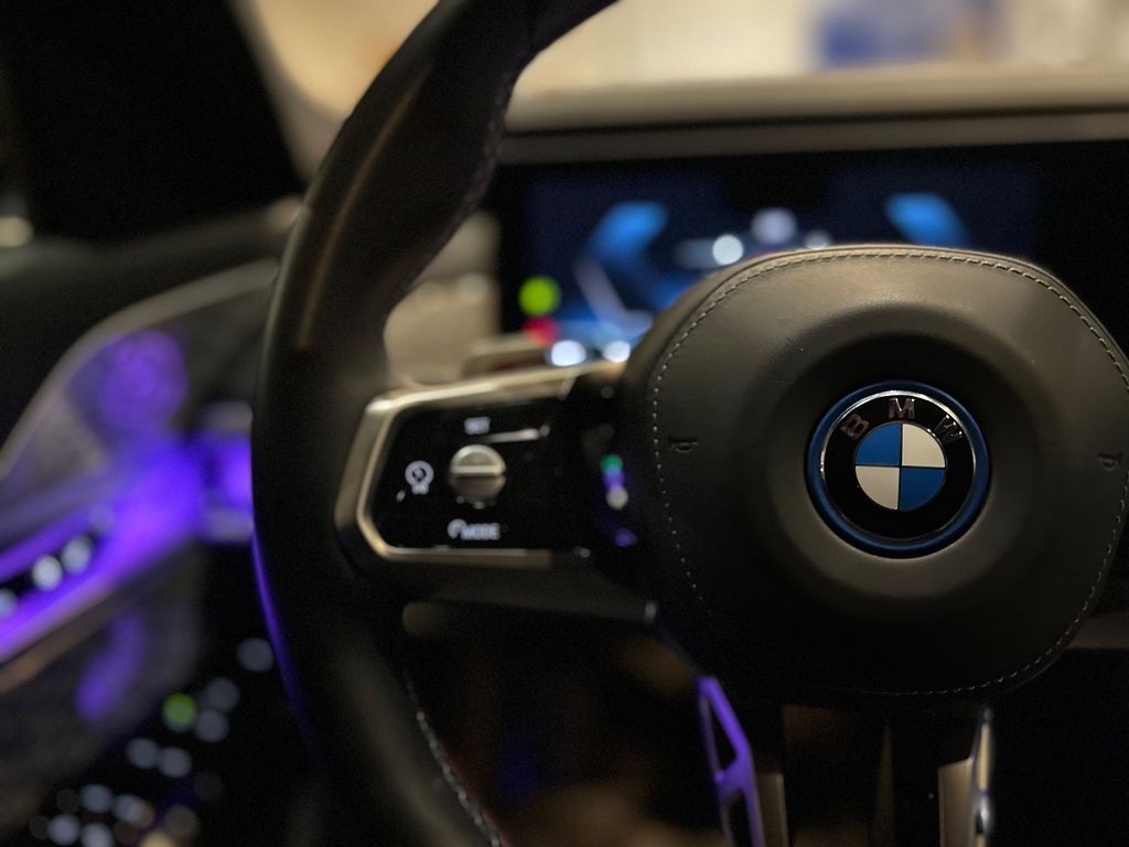 BMW i7 2024